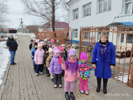 "Поход в Районный Дворец культуры" "Поход в Районный Дворец культуры".